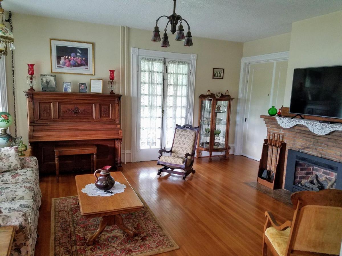 واتكينس غلين Hudson Manor Bed & Breakfast المظهر الخارجي الصورة